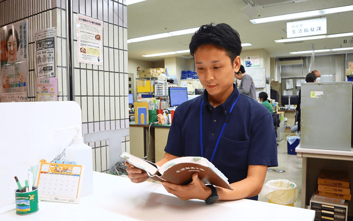 交野市役所の事務職(社会福祉士)先輩職員インタビュー